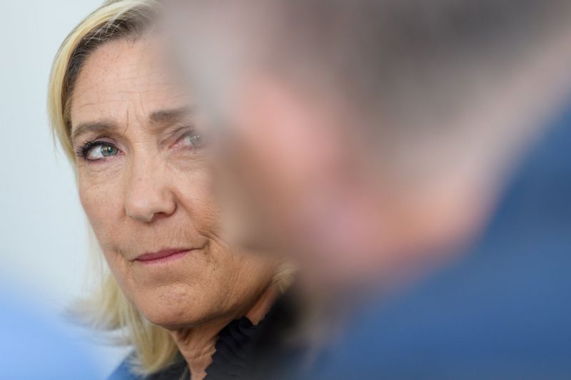 Supurtymas Prancūzijoje: ką reiškia M.Le Pen nuteisimas