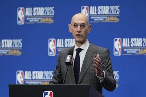 A. Silveris atskleidė, kiek komandų galėtų varžytis NBA steigiamoje lygoje Europoje