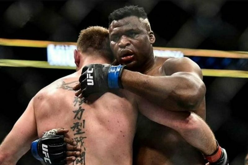 Francis Ngannou gali sugrįžti į UFC: trenerio optimizmas, Jono Joneso reakcija ir sunkiasvorių diviziono ateitis